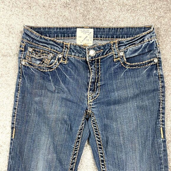 LA Idol Women’s Size 11 Light Wash Denim Straight Leg Jeans Distressed Hem - Picture 3 of 6